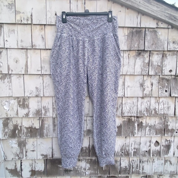 Old Navy High Rise Leggings/Joggers - Picture 1 of 7